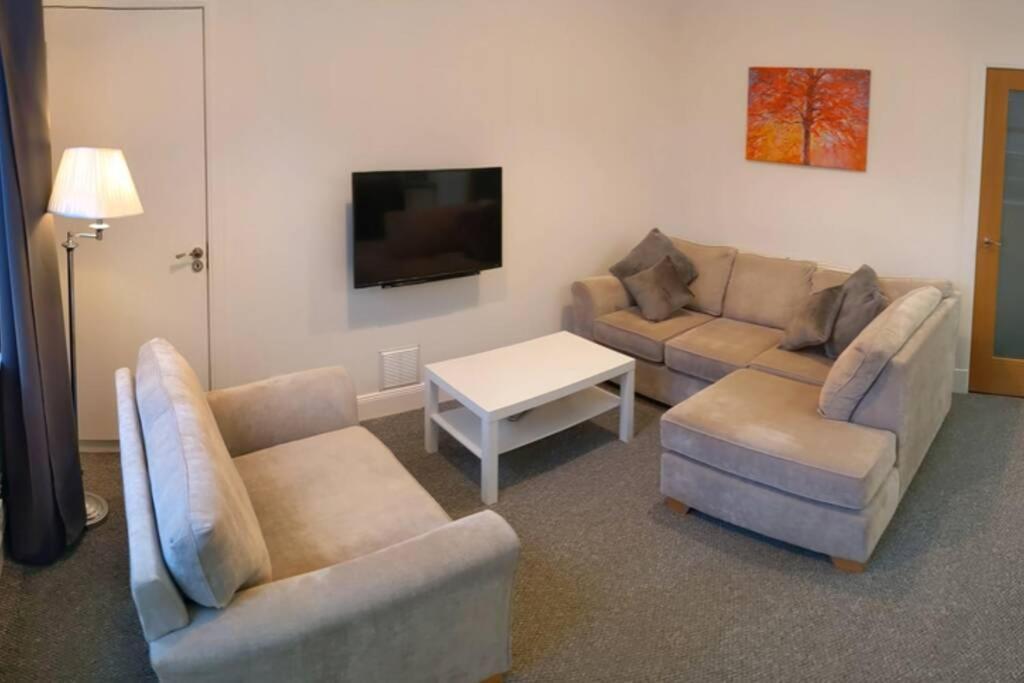 Glenfinnan - Two Bedroom Apartment Dunfermline Zewnętrze zdjęcie